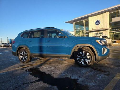 2025 Volkswagen Atlas 2.0T SE