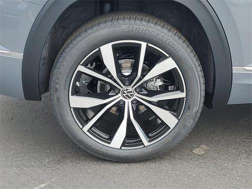 2025 Volkswagen Atlas 2.0T SEL Premium R-Line 4MOTION