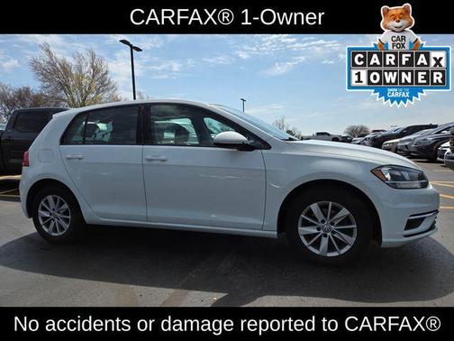 Pure White 2018 Volkswagen Golf TSI S