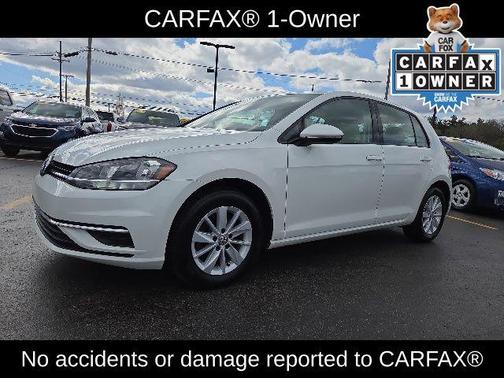 Pure White 2018 Volkswagen Golf TSI S