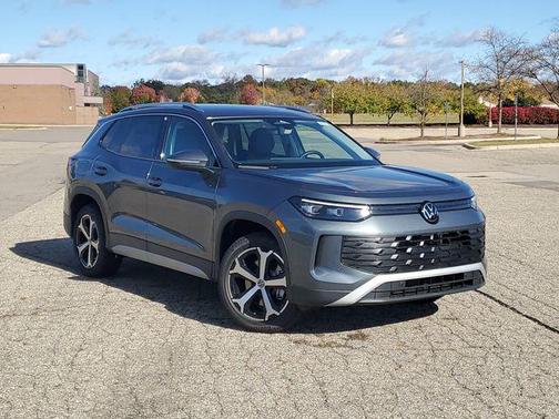 2025 Volkswagen Tiguan 2.0T SE 4MOTION