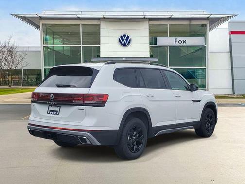 opal white pearl 2026 Volkswagen Atlas Peak Edition