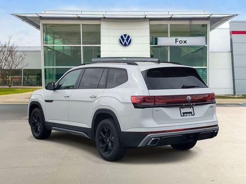 opal white pearl 2026 Volkswagen Atlas Peak Edition