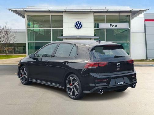 2025 Volkswagen Golf GTI 2.0T SE DSG