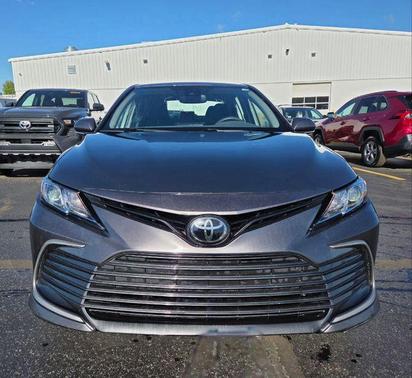 Predawn Gray Mica 2022 Toyota Camry LE