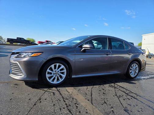 Predawn Gray Mica 2022 Toyota Camry LE