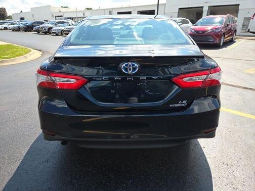 Aqua 2018 Toyota Camry Hybrid SE