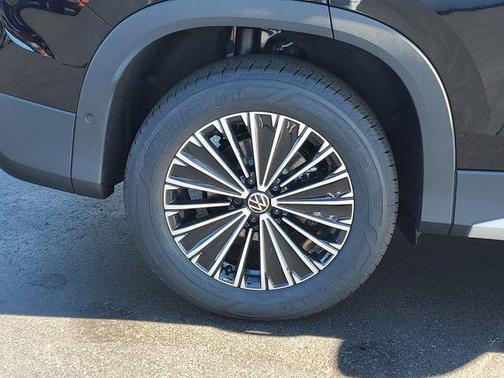 2025 Volkswagen Tiguan 2.0T S 4MOTION