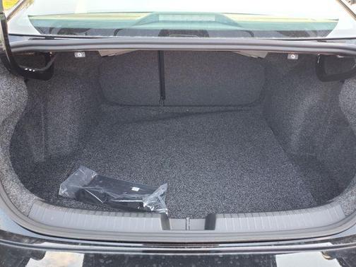 Deep Black Pearl 2026 Volkswagen Jetta 1.4T S