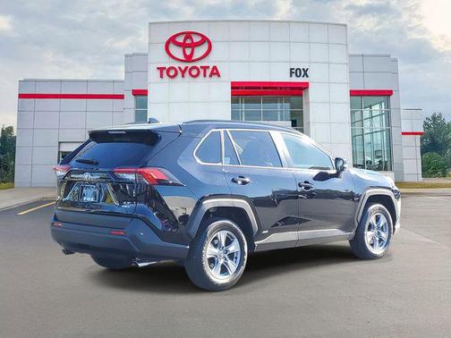 2025 Toyota RAV4 Hybrid LE