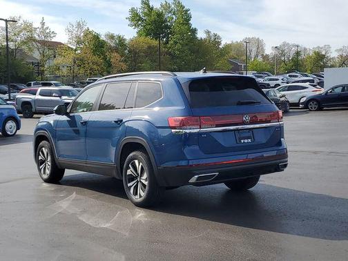 mountain lake blue metallic 2026 Volkswagen Atlas 2.0T SE