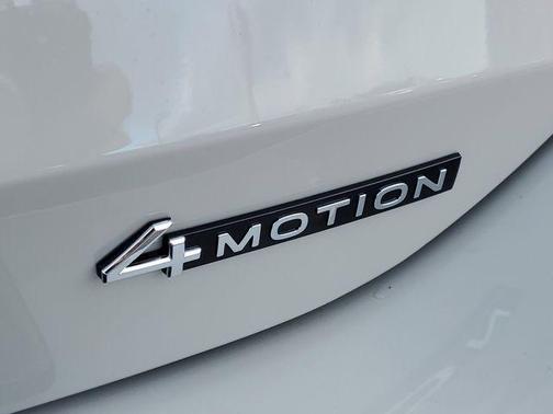 2026 Volkswagen Tiguan 2.0T SE R-Line Black 4MOTION