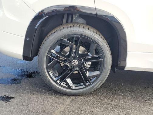 2026 Volkswagen Tiguan 2.0T SE R-Line Black 4MOTION