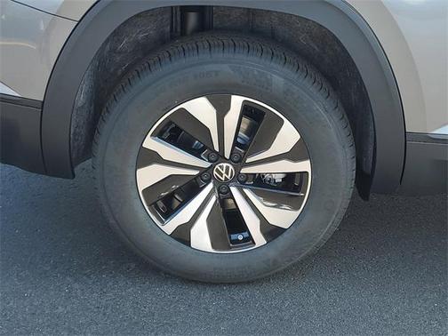 2025 Volkswagen Atlas 2.0T SE