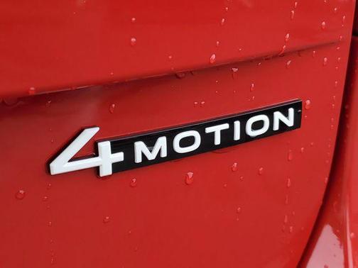 2025 Volkswagen ID. Buzz Pro S Plus with 4MOTION