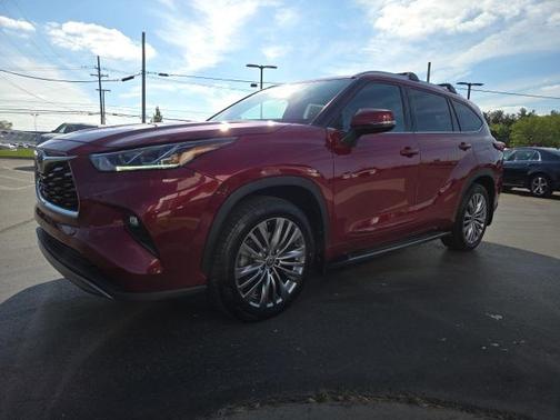 2022 Toyota Highlander Platinum