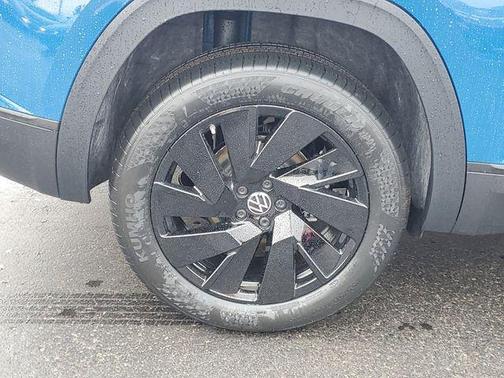 mountain lake blue metallic 2026 Volkswagen Atlas Cross Sport 2.0T SE w/Technology 4MOTION