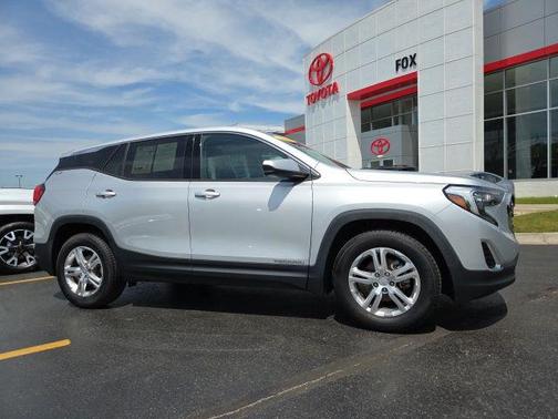 Quicksilver Metallic 2019 GMC Terrain SLE