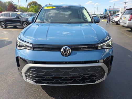 Monterey Blue Pearl 2025 Volkswagen Taos 1.5T SE