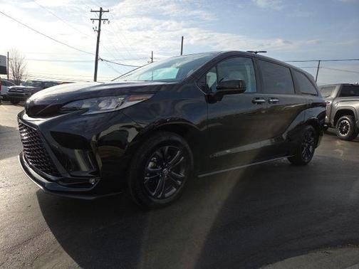 2025 Toyota Sienna XSE 7 Passenger