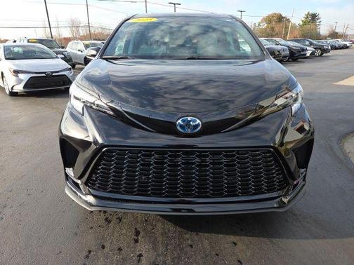 2025 Toyota Sienna XSE 7 Passenger