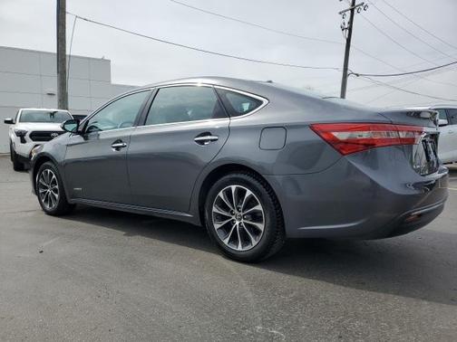 2017 Toyota Avalon Hybrid XLE Premium