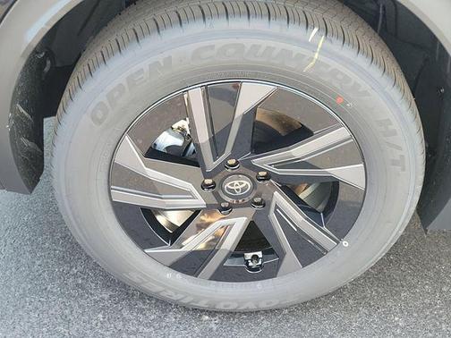 0218 2026 Toyota C-HR SE