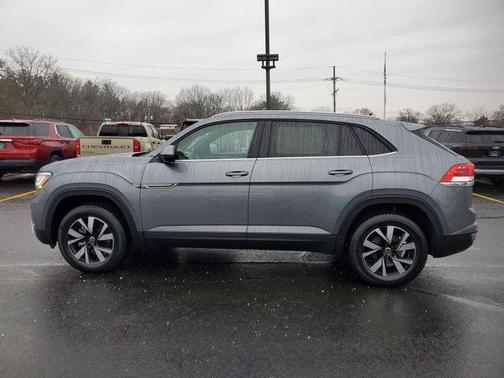 2022 Volkswagen Atlas Cross Sport 2.0T SE