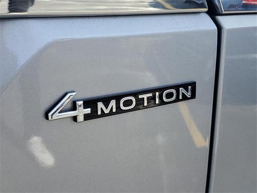 2025 Volkswagen Atlas 2.0T SE w/Technology 4MOTION