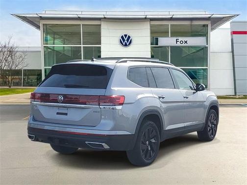 2025 Volkswagen Atlas 2.0T SE w/Technology 4MOTION
