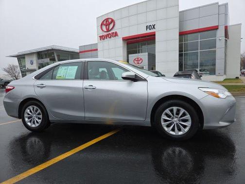 Celestial Silver Metallic 2017 Toyota Camry LE