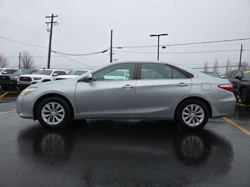 Celestial Silver Metallic 2017 Toyota Camry LE