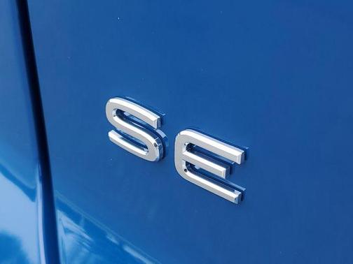 2025 Volkswagen Atlas Cross Sport 2.0T SE w/Technology 4MOTION