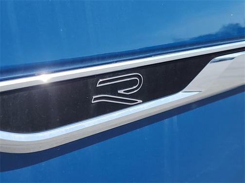 2025 Volkswagen Atlas 2.0T SEL Premium R-Line 4MOTION
