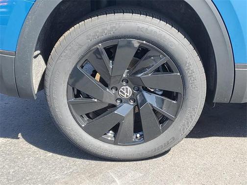 2025 Volkswagen Atlas 2.0T SE w/Technology 4MOTION