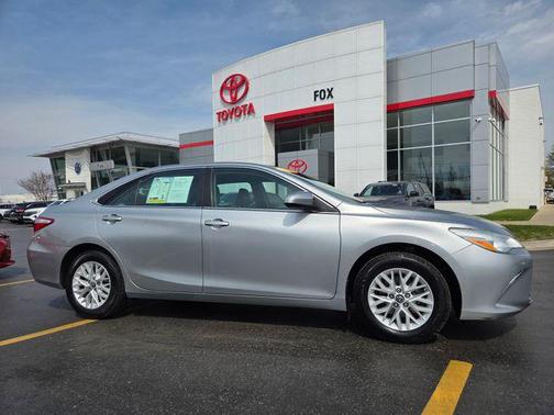 Celestial Silver Metallic 2017 Toyota Camry LE