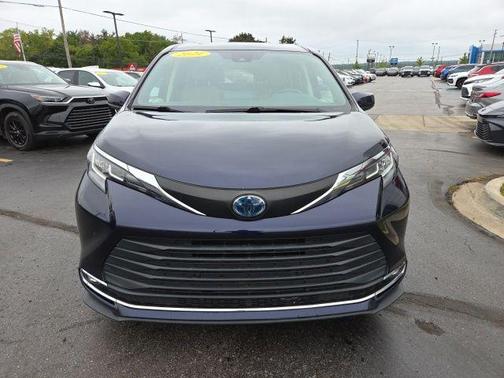 Blueprint 2021 Toyota Sienna XLE 7 Passenger