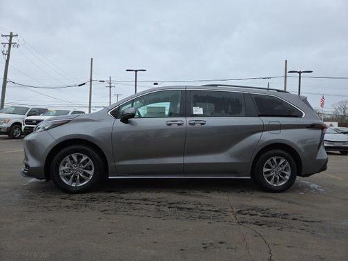 2026 Toyota Sienna LE