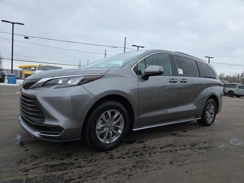 2026 Toyota Sienna LE