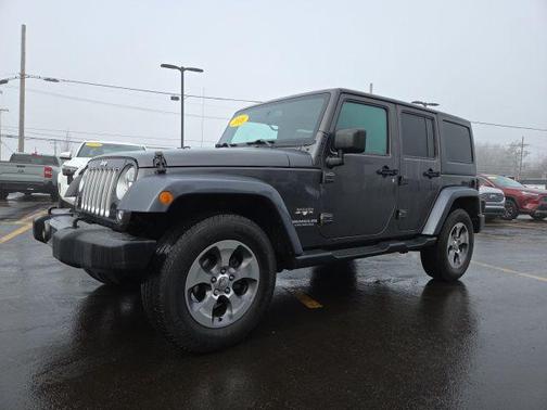 2016 Jeep Wrangler Unlimited Sahara