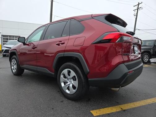 2022 Toyota RAV4 LE