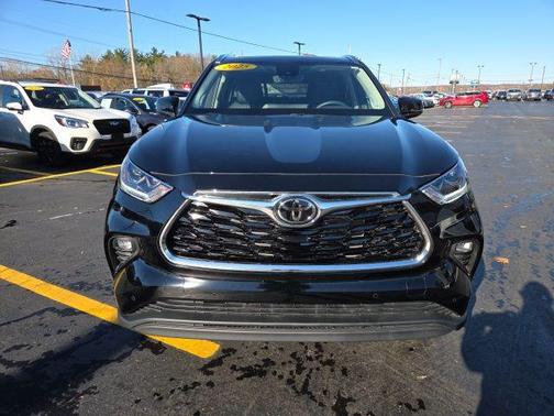 2025 Toyota Highlander Hybrid Limited