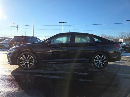 2025 Volkswagen Jetta 1.5T SE