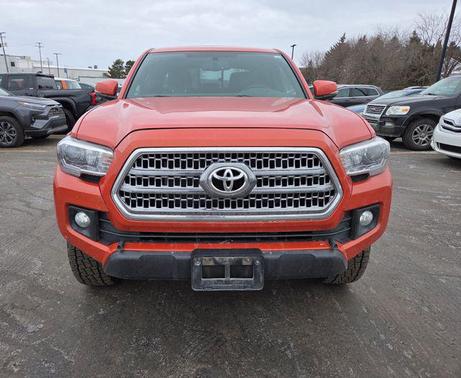 2016 Toyota Tacoma SR