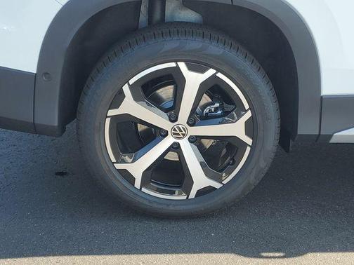 2025 Volkswagen Tiguan 2.0T SE 4MOTION