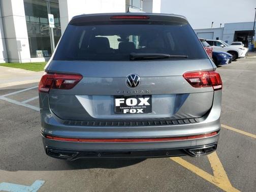 2024 Volkswagen Tiguan 2.0T SE R-Line Black
