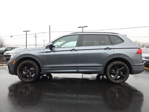 2023 Volkswagen Tiguan 2.0T SE R-Line Black 4MOTION