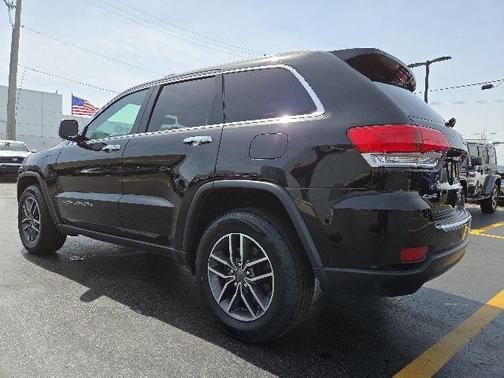 Diamond Black Crystal Pearlcoat 2019 Jeep Grand Cherokee Limited