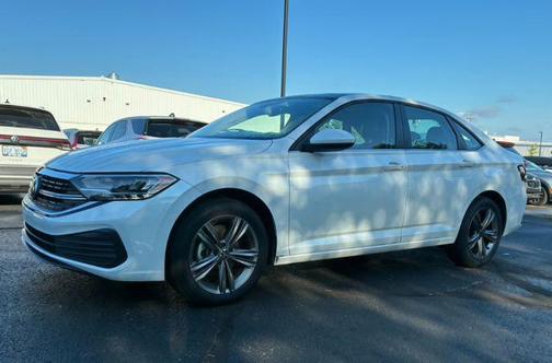 Oryx White Pearl 2022 Volkswagen Jetta 1.5T SE