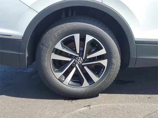 2024 Volkswagen Tiguan 2.0T S